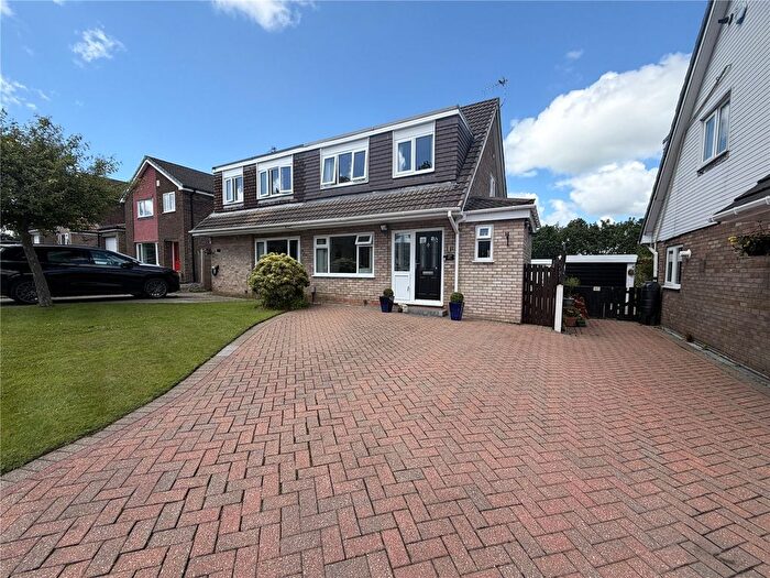 3 Bedroom Semi-Detached House For Sale In Welland Avenue, Heywood, Manchester, OL10