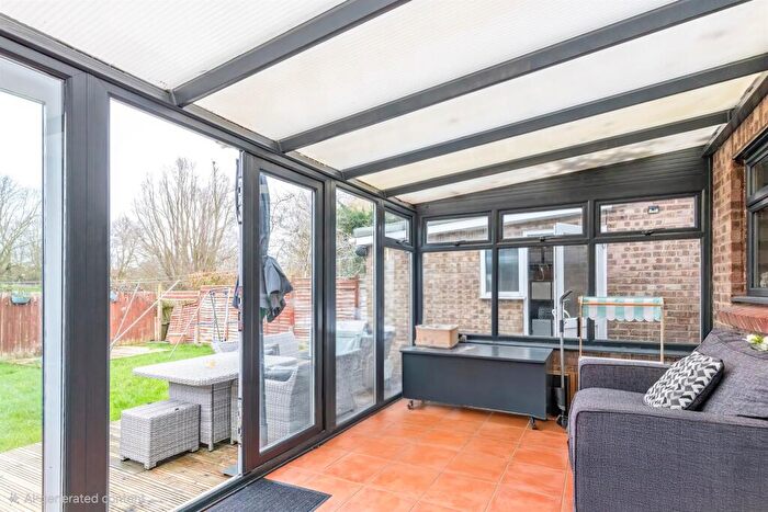 3 Bedroom Detached House For Sale In Muirfield Road, Wellingborough, NN8