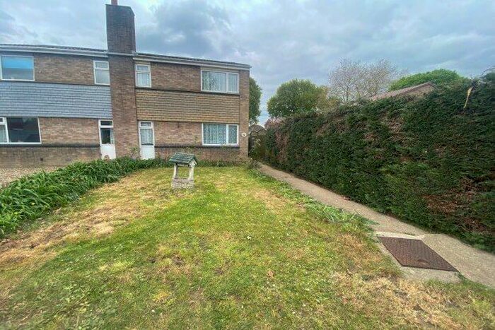 3 Bedroom Property To Rent In The Elms, Bedford, MK42