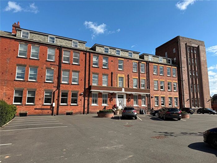 2 Bedroom Flat For Sale In St. Marys Gate, Derby, Derbyshire, DE1
