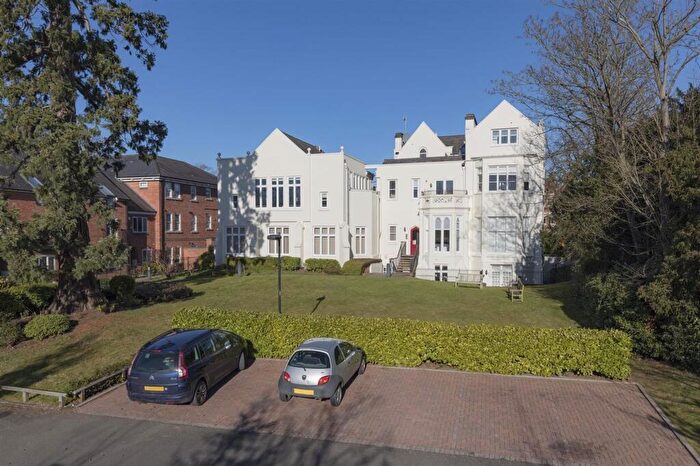 2 Bedroom Flat For Sale In Wilhelmina Close, Leamington Spa, CV32