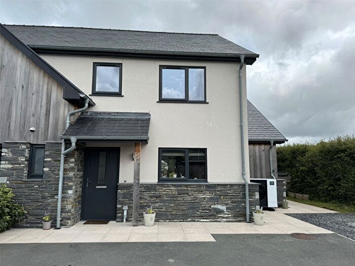 3 Bedroom Semi-Detached House For Sale In Pencaemawr, Penegoes, Machynlleth, Powys, SY20