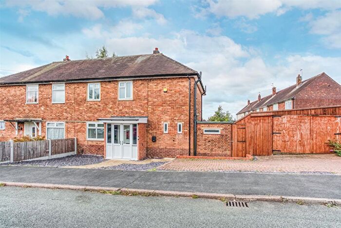 3 Bedroom Semi-Detached House To Rent In Shirley Road, Chaddesden, Derby, DE21