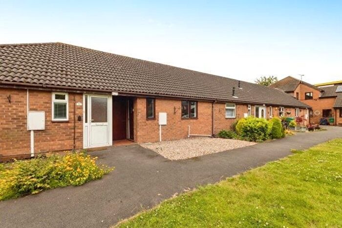 2 Bedroom Flat To Rent In Waterside Gardens, Nottingham, NG7