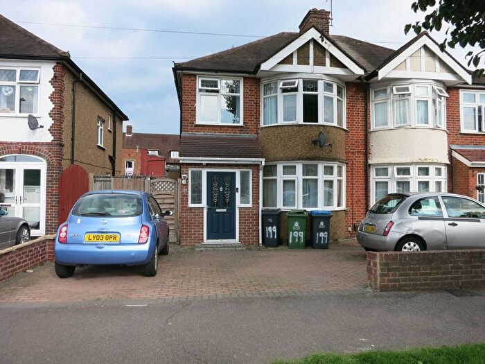 3 Bedroom Semi-Detached House To Rent In Hamilton Avenue, Tolworth, Surbiton, KT6
