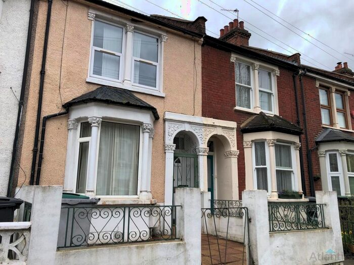 5 Bedroom Detached House To Rent In Birstall Road, Seven Sister, N15