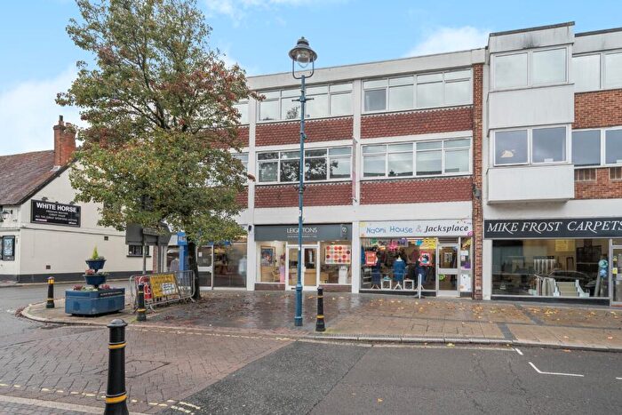 1 Bedroom Flat To Rent In High Street, Alton, Hampshire, GU34