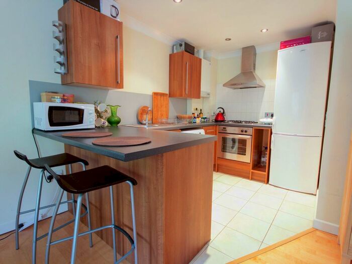 2 Bedroom Flat To Rent In Welbeck House, Hadow Road, Marston, Oxford, OX3