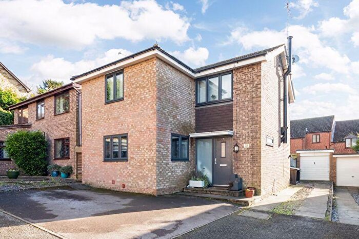 4 Bedroom Detached House For Sale In Longburges, Middleton Cheney, OX17