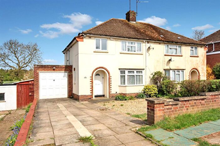 3 Bedroom Semi Detached House For Sale In Kingsway, Wellingborough, NN8