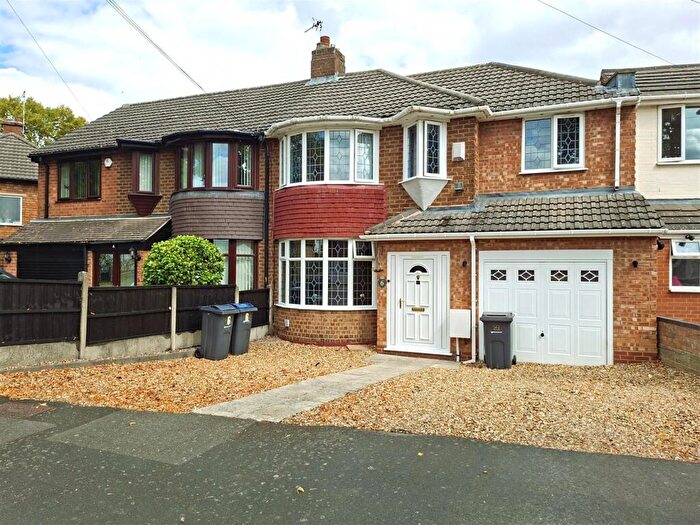 3 Bedroom Semi-Detached House For Sale In Kennedy Croft, Sheldon, Birmingham, B26