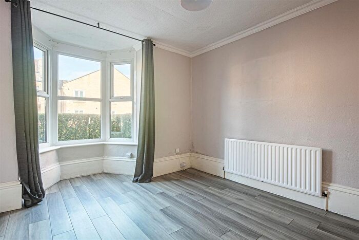 2 Bedroom End Of Terrace House For Sale In Northfield Road, Crookes, S10