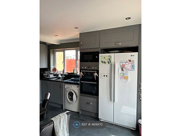 2 Bedroom Semi-Detached House To Rent In Primrose Way, Stamford, PE9