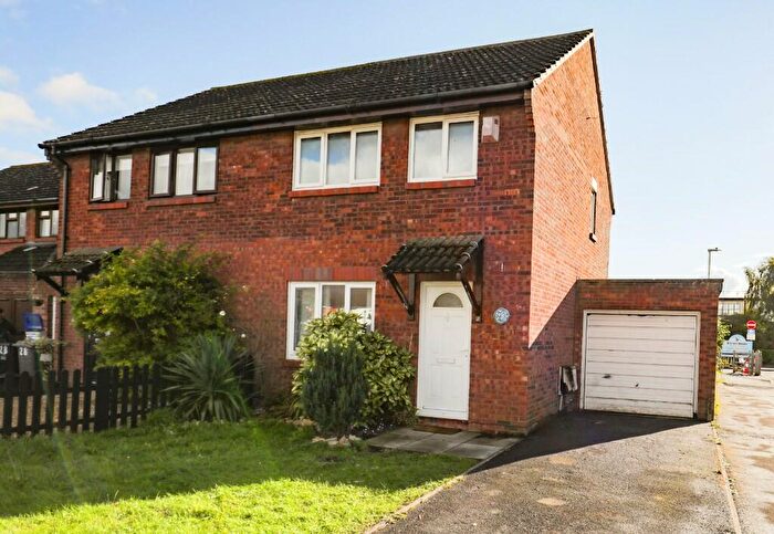 3 Bedroom Semi-Detached House To Rent In Arundell Close, Westbury, Wiltshire, BA13