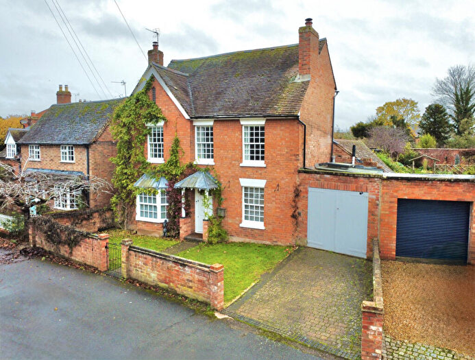 4 Bedroom Detached House For Sale In Chestnut Square, Warwick, Period Splendour, CV35