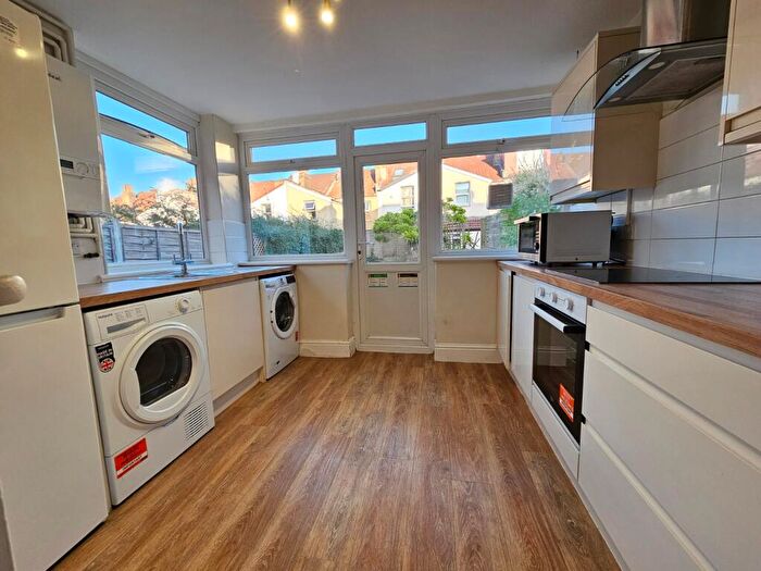 6 Bedroom Terraced House To Rent In Brynland Avenue, Bristol, Somerset, BS7