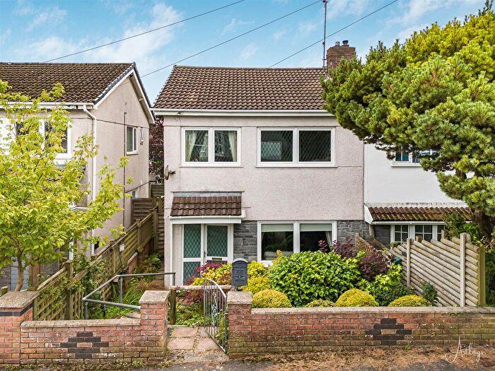 3 Bedroom Semi-Detached House For Sale In Pennard Drive, Southgate, Swansea, SA3
