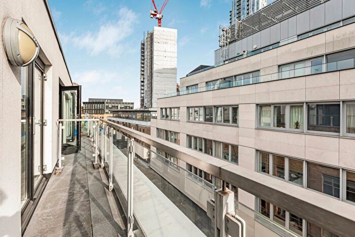 1 Bedroom Flat To Rent In Britannia Walk, Shoreditch, London, N1