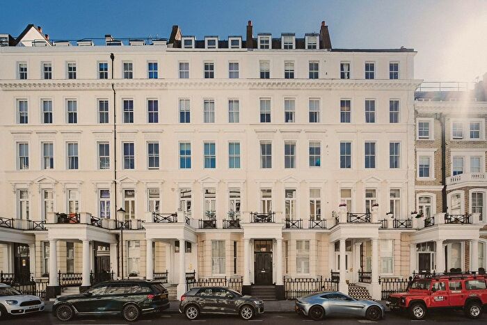 2 Bedroom Flat To Rent In Lexham Gardens, Kensington, W8