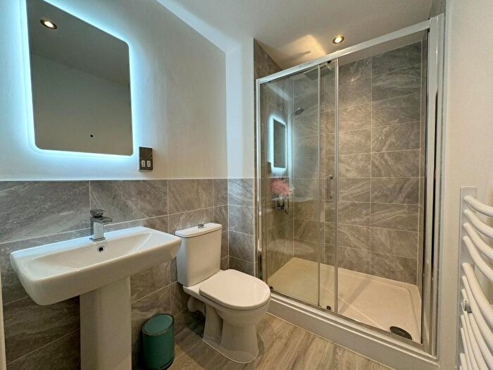 1 Bedroom Flat For Sale In Barlow Moor Road, Chorlton, M21