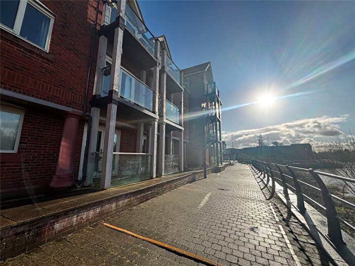 1 Bedroom Flat For Sale In New Crane Street, Chester, Cheshire, CH1