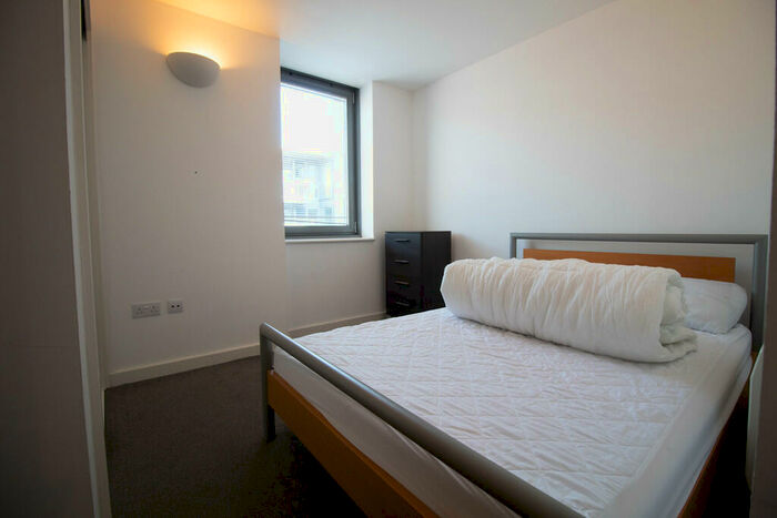 2 Bedroom Apartment For Sale In Queens Road, Nottingham, NG2