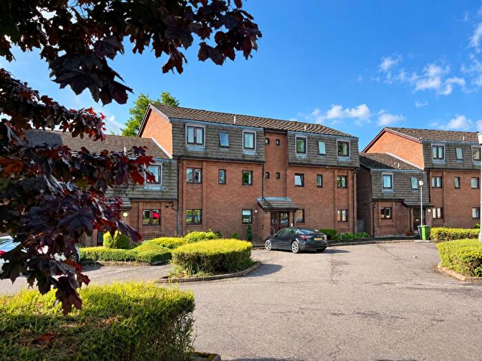 2 Bedroom Flat To Rent In Park View, Strathaven, Lanarkshire, ML10