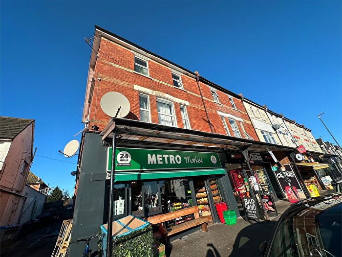 1 Bedroom Flat To Rent In Charminster Road, Bournemouth, BH8