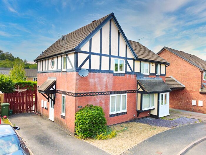 3 Bedroom Semi-Detached House For Sale In Llwyn Onn, Pontyclun, CF72
