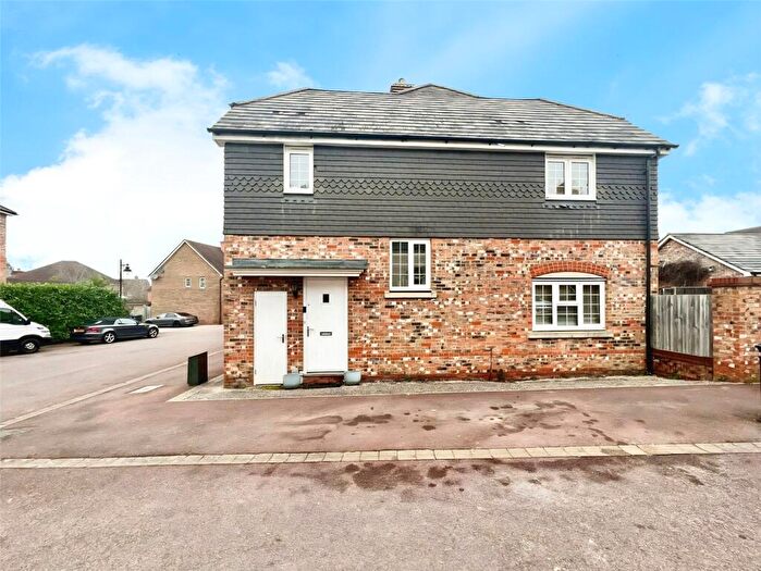 3 Bedroom Semi-Detached House To Rent In The West Hundreds, Fleet, Hampshire, GU51