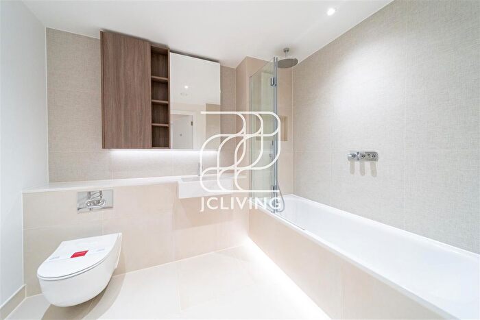 1 Bedroom Flat To Rent In Calthorpe Street, London, WC1X