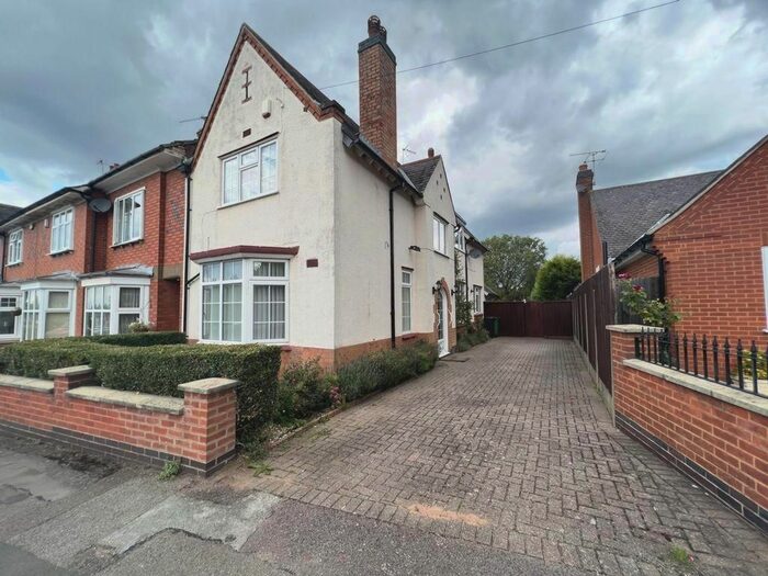 3 Bedroom End Of Terrace House To Rent In Stoughton Road, Oadby, LE2