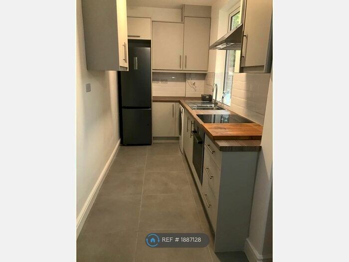 2 Bedroom Terraced House To Rent In Lytton Road, Leicester, LE2