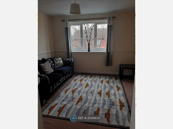 1 Bedroom Flat To Rent In Palmers Leaze, Bristol, BS32