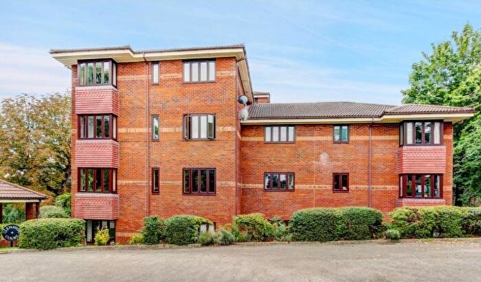 2 Bedroom Apartment To Rent In Glenavon Park - Sneyd Park, BS9
