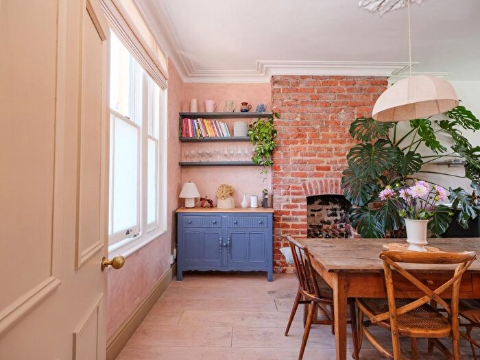 2 Bedroom Maisonette For Sale In Albert Park Place, Montpelier, BS6