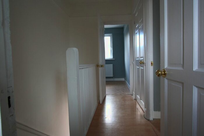 1 Bedroom Flat To Rent In Hill Road, Mitcham, CR4