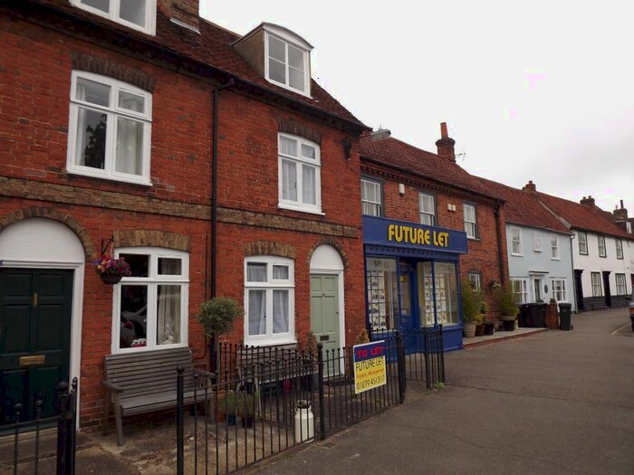 2 Bedroom Property To Rent In Market Street, Old Harlow, Essex, CM17