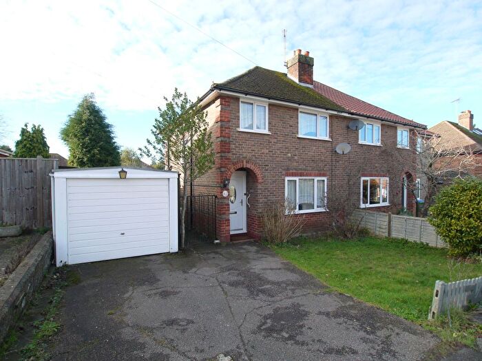 3 Bedroom Semi Detached House For Sale In Wickenden Road, Sevenoaks, TN13