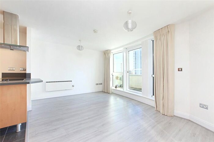 2 Bedroom Flat To Rent In Oyster Wharf, Lombard Road, SW11
