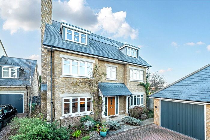 5 Bedroom Detached House For Sale In Edgefield Close, Beckenham, BR3