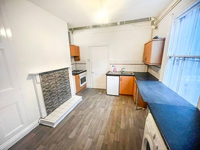 1 Bedroom Flat To Rent In Tavistock Drive, Mapperley, Nottingham, NG3