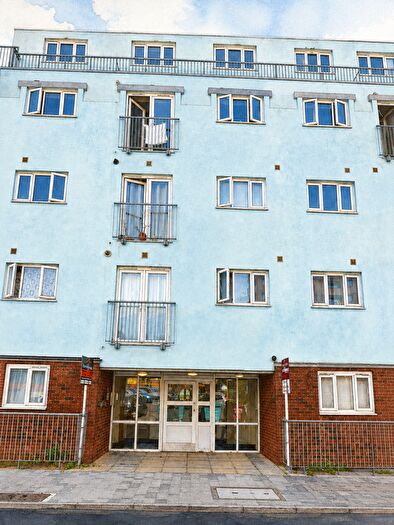 1 Bedroom Flat To Rent In Palmerston Road, Wealdstone, Harrow, HA3