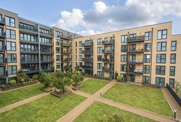 1 Bedroom Apartment For Sale In Milky Way, London, NW9