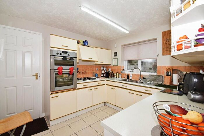 4 Bedroom Detached House For Sale In Poachers Place, Oadby, Leicester, LE2