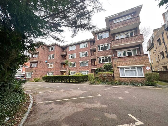 1 Bedroom Flat To Rent In Hulse Road, Southampton, SO15