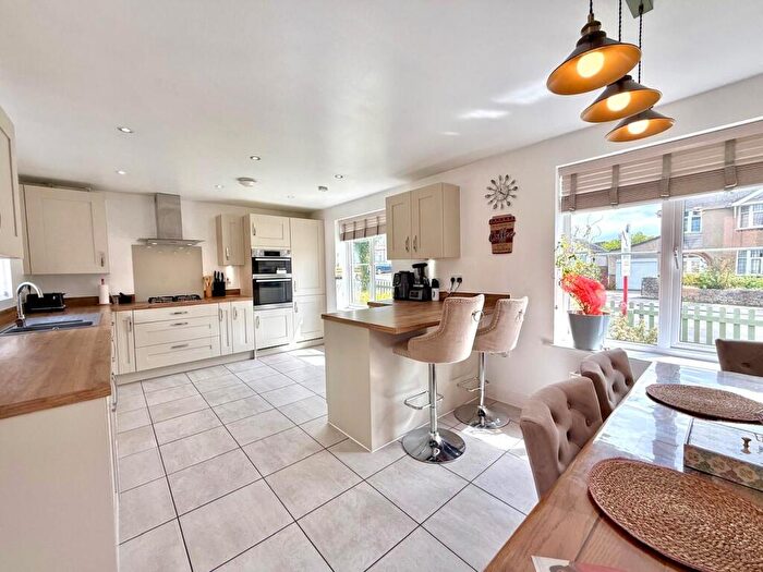 4 Bedroom Detached House For Sale In Homeleaze, Croft Road, Old Town, Swindon, SN1
