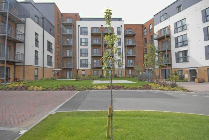 2 Bedroom Flat To Rent In Fairthorn Road, Charlton, London, SE7