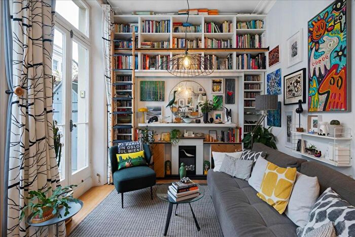 2 Bedroom Flat For Sale In Castletown Road, West Kensington, London, W14