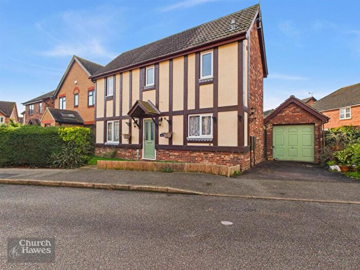 3 Bedroom Detached House For Sale In Gill Close, Heybridge, Maldon, CM9